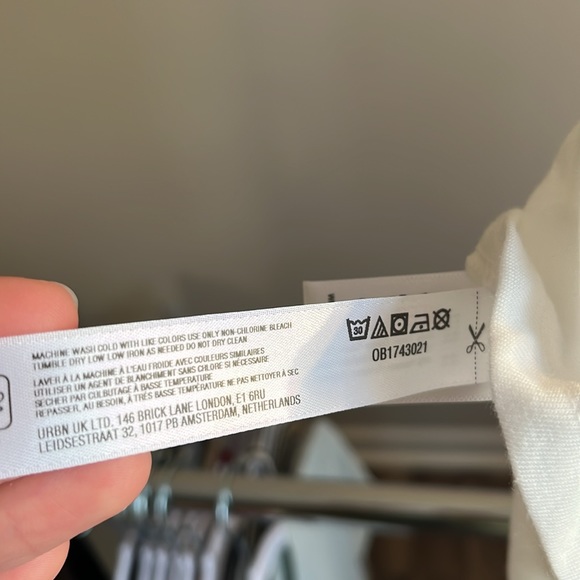 NWOT Urban Outfitters Out From Under Muscle Tee Tank White Size M - Picture 6 of 7